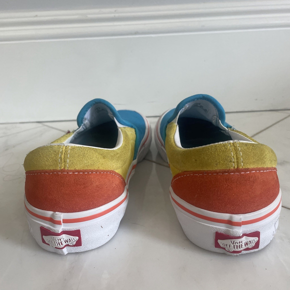 VANS X The Simpson Men's Classic Slip-On Suede Skate Shoe Size 7 Or Women 8.5-9 - Picture 4 of 11